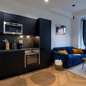 https://superbe-2p-plage-promenade-des-anglais-201.fr-provencehotel.com